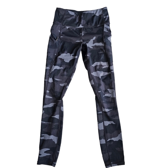 ATHLETA Black Camo Leggings - Size XXS (US 00) - Picture 3 of 10